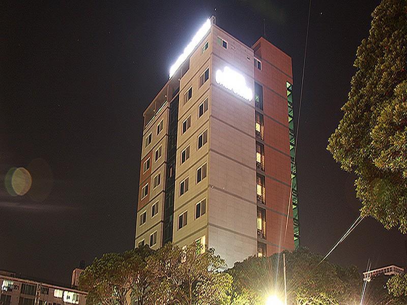 Hotel California Seogwipo Bagian luar foto