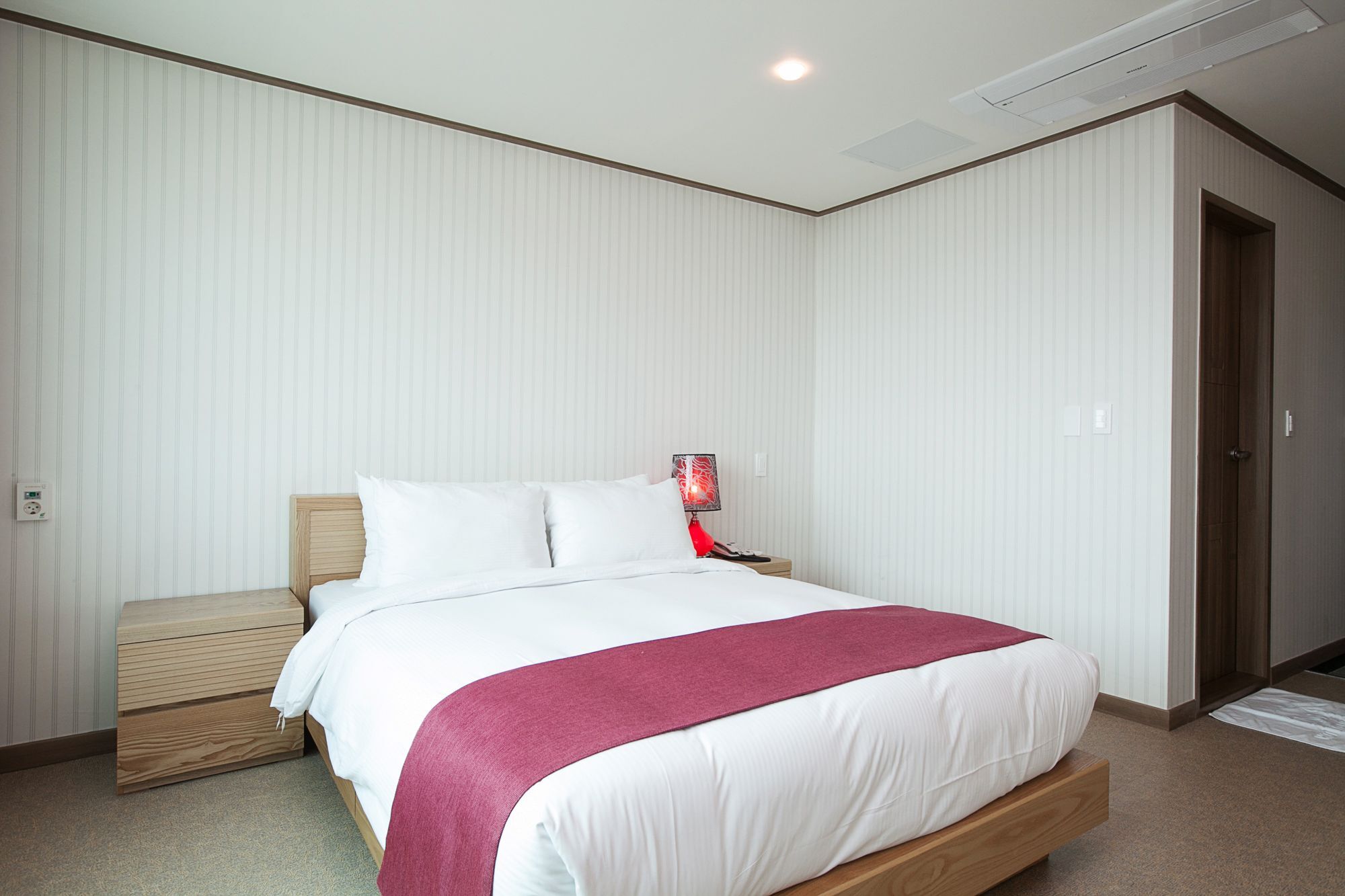 Hotel California Seogwipo Bagian luar foto