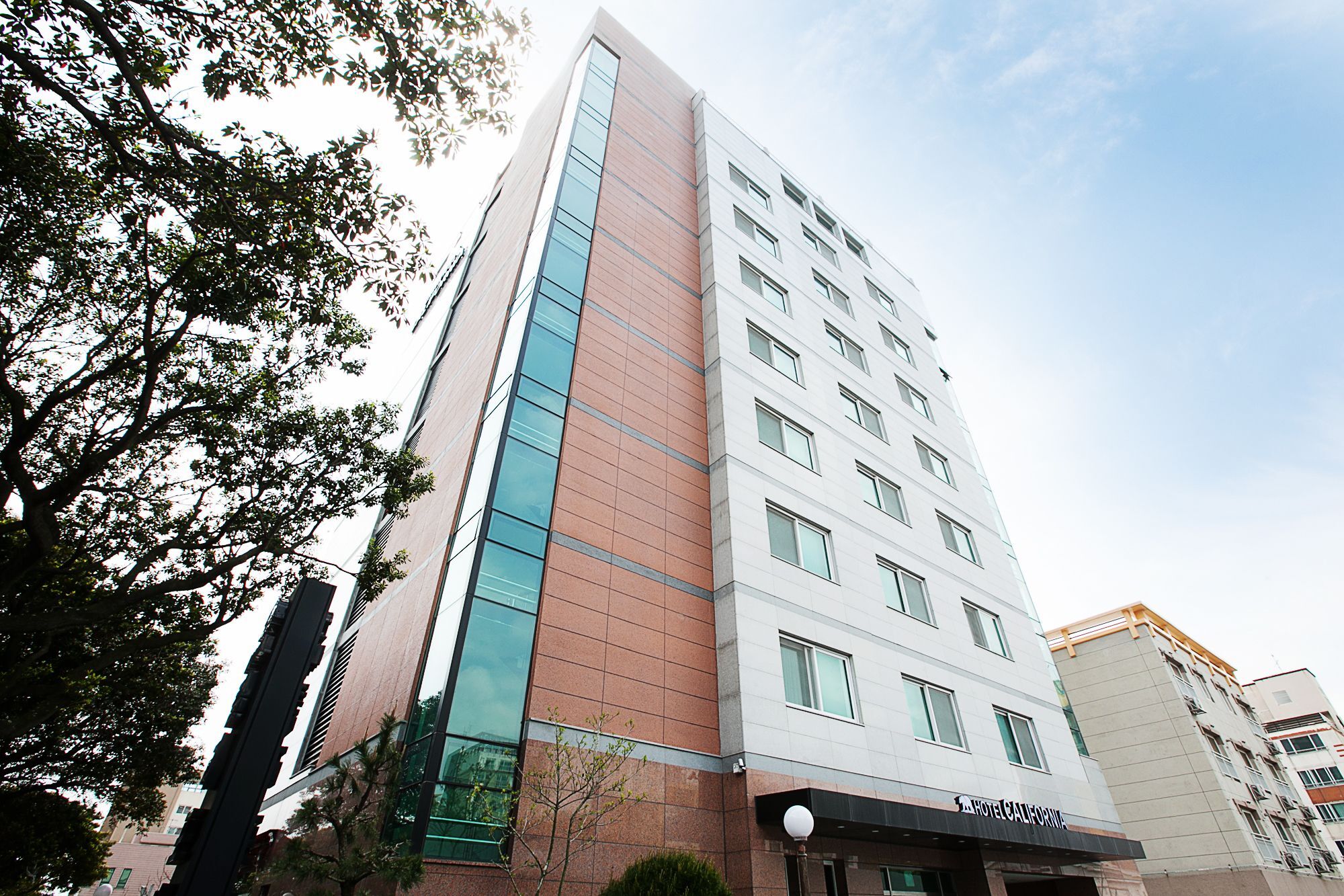 Hotel California Seogwipo Bagian luar foto